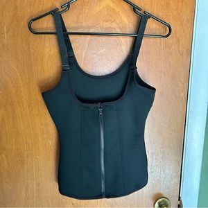 New without tags medium waist trainer corset